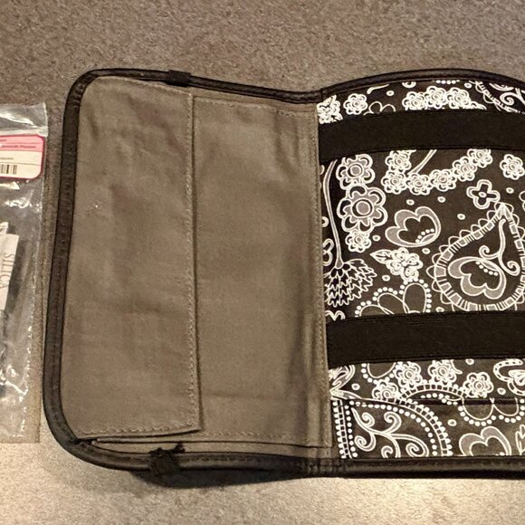 LOT OF 2 Thirty One Envelope Card Pouch Silver Metallic Smooth Pebble New In Bag - Picture 3 of 8